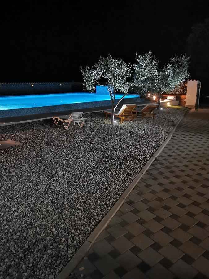 Jacuzi Cottage In The Olive Grove Pula Ngoại thất bức ảnh